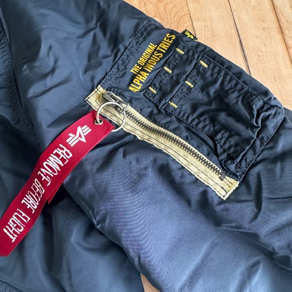 Alpha Industries PON000258 bomber XL Winter Coat - Picture 6 of 12